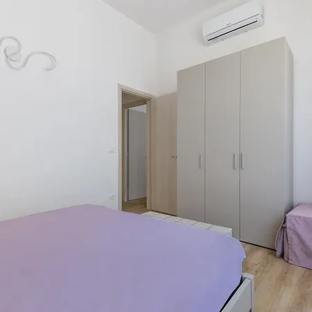 Di Via Ninci - Helloelba *